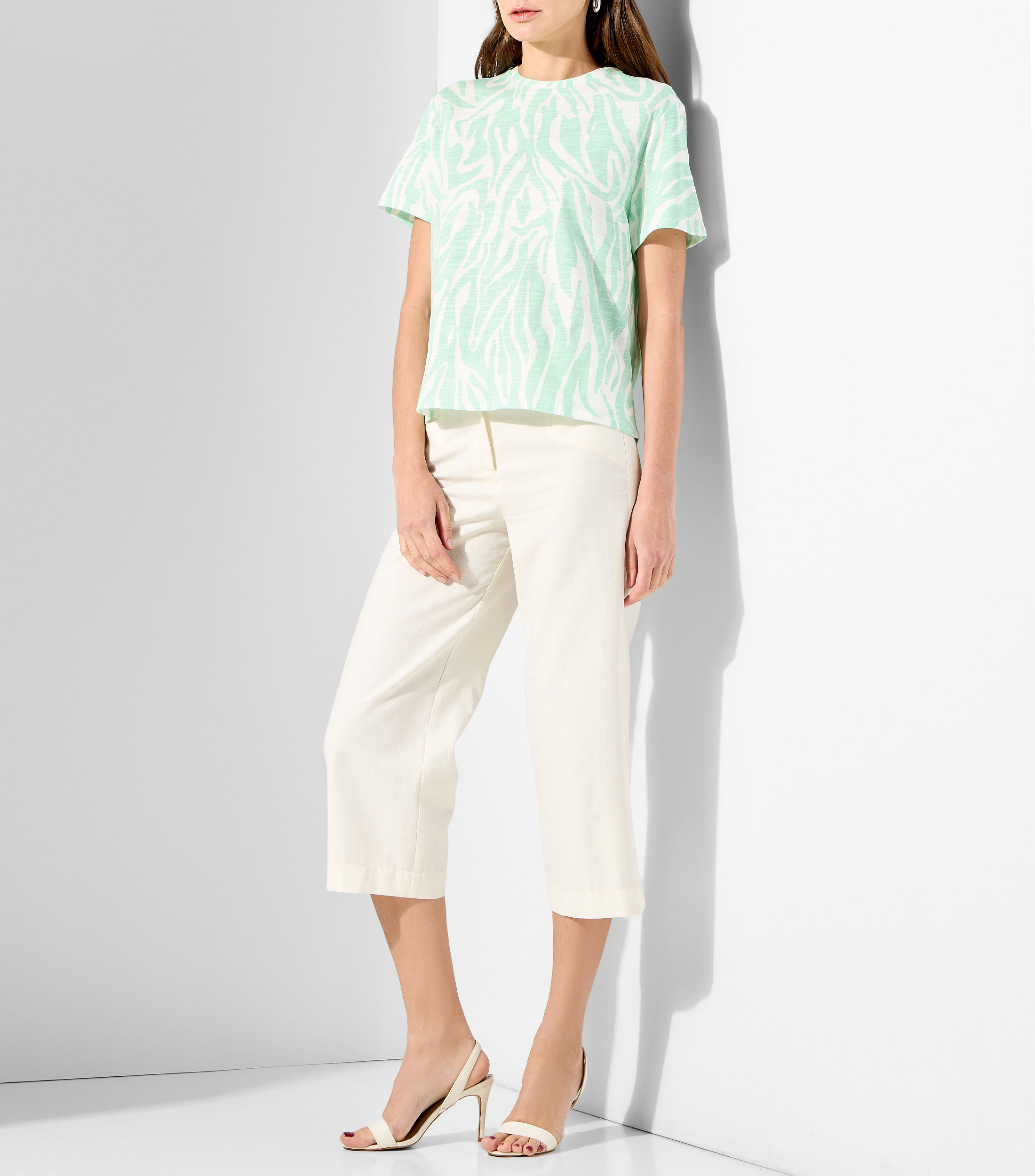 Playera cuello redondo manga corta estampada Mujer